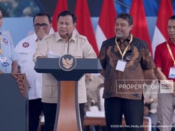 Presiden Prabowo Subianto menghadiri puncak peringatan Hari Buruh Internasional di Monas, Jakarta Pusat, Jumat (1/5/2026).