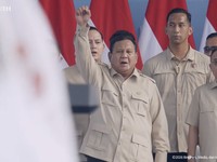 Foto: Presiden Prabowo Subianto saat menghadiri puncak peringatan Hari Buruh Internasional di kawasan Monumen Nasional, Jakarta, Jumat (1/5/2026). (Tangkapan Layar YouTube Sekretariat Presiden)