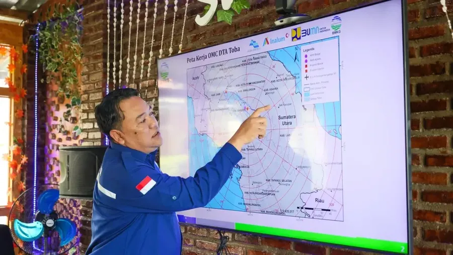 Badan Meteorologi, Klimatologi, dan Geofisika (BMKG) terus mengoptimalkan pelaksanaan Operasi Modifikasi Cuaca (OMC) di Daerah Tangkapan Air (DTA) Danau Toba, Kamis (30/04/2026).  (Dok. BMKG)