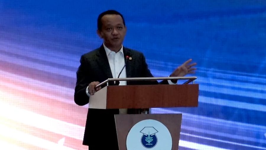 Menteri ESDM, Bahlil Lahadalia dalam acara Sinergi Alumni IPB Untuk Bangsa, Sabtu (2/5/2026). (YouTube/Himpunan Alumni IPB)