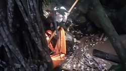 Mayat Tanpa Identitas Ditemukan Mengambang di Sungai Cipeles Sumedang