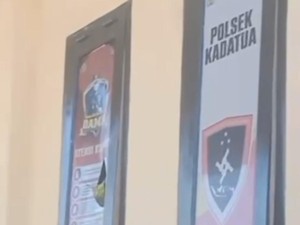 Kronologi Warga Rusak Kantor Polsek Kadatua Usai Purnawirawan TNI Dikeroyok