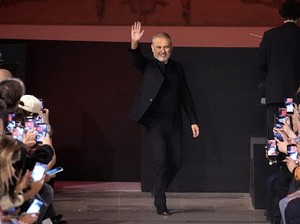 Elie Saab Bertahan di Tengah Konflik, Pilih Tetap Berkarya di Lebanon