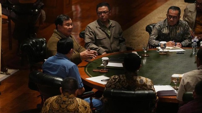 Momen Prabowo Pimpin Ratas di Hambalang, Ini yang Dibahas