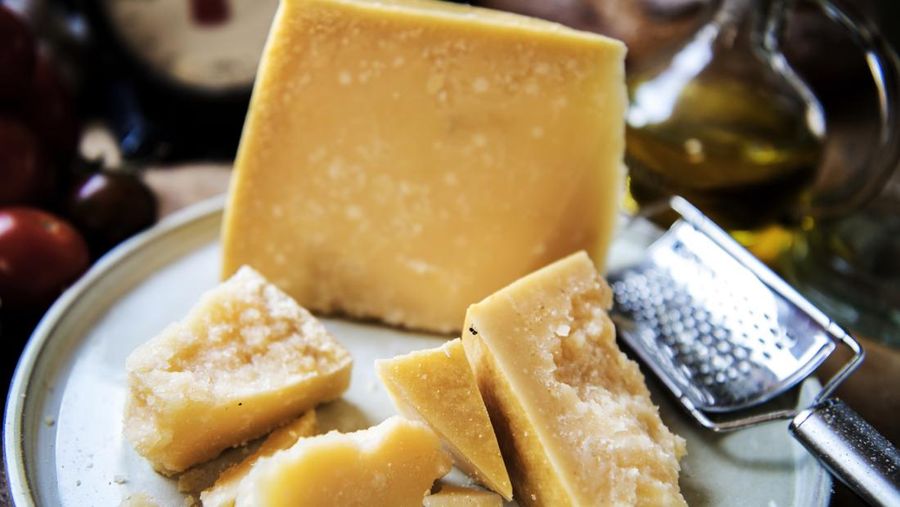 Ilustrasi Keju Parmigiano. (Dok. rawpixel.com / Rob/rawpixel.com / Rob via Freepik)