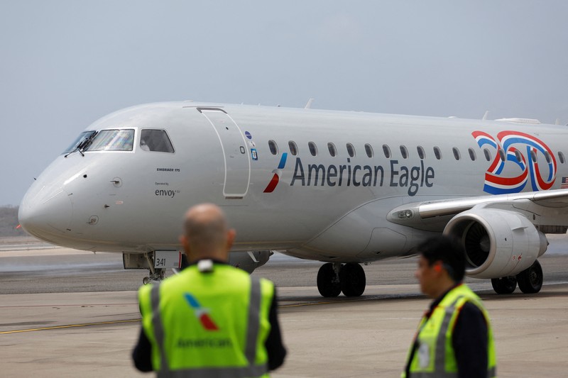 Maskapai pesawat milik Amerika Serikat (AS) yang bernama American Eagle telah mendarat di Bandara Internasional Simon Bolivar, Caracas, Venezuela pada Kamis (30/4/2026). (REUTERS/Fausto Torrealba)