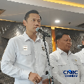 Menteri Koordinator (Menko) Bidang Infrastruktur dan Pembangunan Kewilayahan Agus Harimurti Yudhoyono (AHY) saat ditemui usai rapat koordinasi Badan Otorita Pengelola Pantura Jawa (BOPPJ) di Jakarta Senin (4/5/2026). (CNBC Indonesia/Chandra Dwi Prana