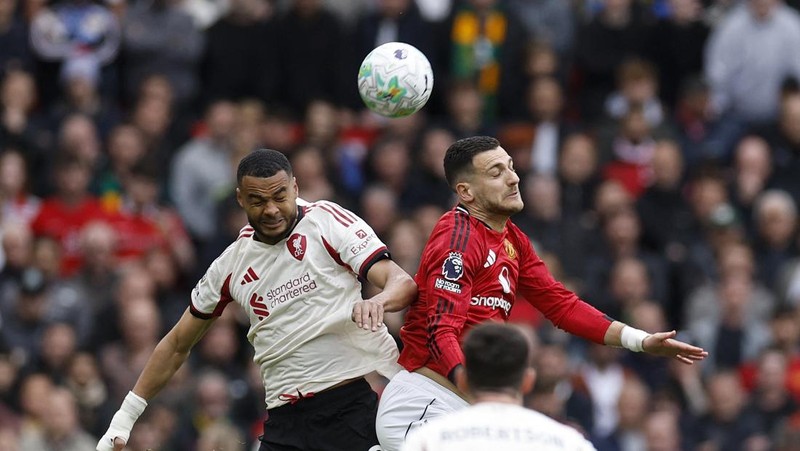 MU menaklukkan Liverpool dalam laga pekan ke-35 Premier League yang digelar di Old Trafford, Minggu (3/5/2026) malam WIB. Setan Merah memenangi pertandingan dengan skor 3-2. (Action Images via Reuters/Jason Cairnduff)