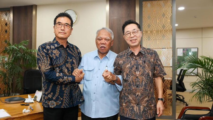 Otorita IKN melakukan penandatanganan perjanjian kerja sama bersama dua pelaku usaha pelopor dengan total investasi Rp1,2 Triliun, pada Kamis (30/04/2026). (OIKN)