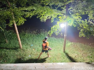 Bocah 11 Tahun Hanyut di Sungai Kriyan Cirebon Saat Hujan Deras