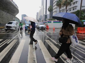 BMKG Rilis Peringatan Cuaca Jabodetabek 2 Hari ke Depan, Hujan Ringan-Lebat
