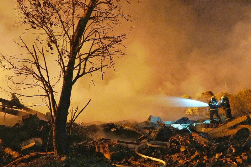 Firefighters work to extinguish a fire following a blast at a fireworks manufacturing factory in Liuyang, Hunan province, China, May 5, 2026. cnsphoto via REUTERS   ATTENTION EDITORS - THIS IMAGE WAS PROVIDED BY A THIRD PARTY. CHINA OUT.      TPX IMAGES OF THE DAY