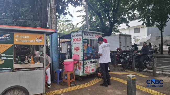 Pedagang Es Doger Sampai Roti Kompak Naikkan Harga Efek Plastik Mahal