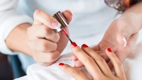 Nail Art Tanpa ke Salon? Pakai Fake Nails, Pilih Bentuk Kuku yang Sesuai