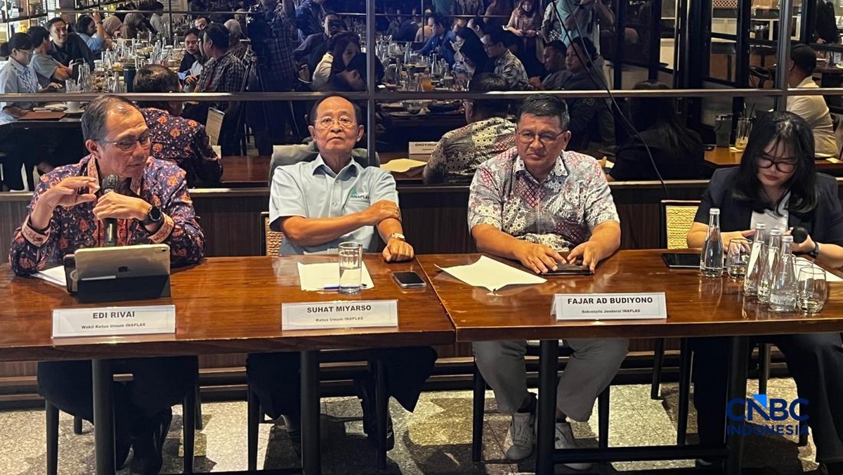 Pengusaha Plastik Curhat Kena Hantam dari Berbagai Penjuru