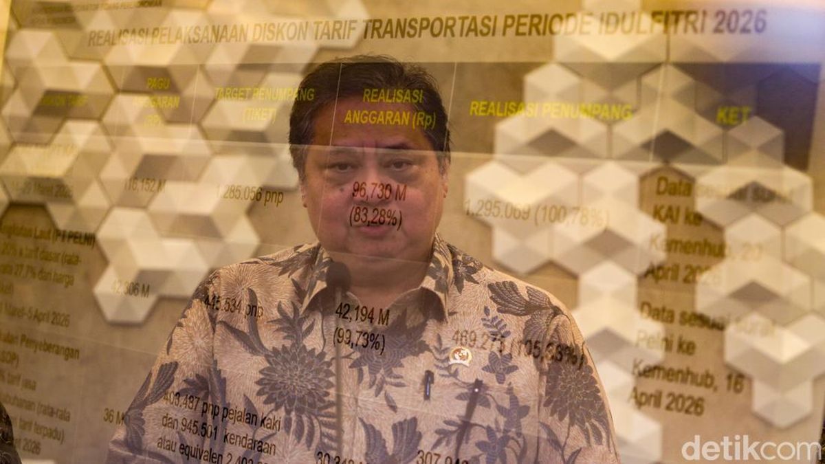 Airlangga Usul LPS Ikut Jamin Simpanan di Koperasi