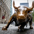 FILE PHOTO: The Charging Bull statue, also known as the Wall St. Bull, is seen in the financial district of New York City, U.S., August 18, 2018.  REUTERS/Brendan McDermid/File Photo