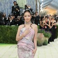 Jisoo poses during the Met Gala, an annual fundraising gala held for the benefit of the Metropolitan Museum of Art's Costume Institute with this year's theme 'Costume Art' in New York City, New York, U.S., May 4, 2026. REUTERS/Daniel Cole