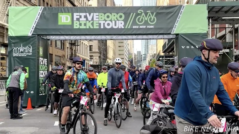 Wali Kota Zohran Mamdani mencetak sejarah dengan mengikuti secara penuh ajang TD Five Boro Bike Tour pada Minggu (3/5/2026).