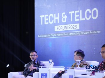 Cyber Security Consultant, Sangfor Technologies Indonesia, Akhmad Rezha saat menyampaikan pemaparan dalam Tech & Telco Forum 2026 di Jakarta, Rabu (6/5/2026). (CNBC Indonesia/Tri Susilo)