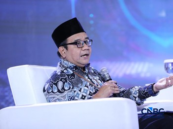 Direktur Guru Pendidikan Menengah dan Pendidikan Khusus Arif Jamali saat menyampaikan pemaparan dalam Tech & Telco Forum 2026 di Jakarta, Rabu (6/5/2026). (CNBC Indonesia/Tri Susilo)