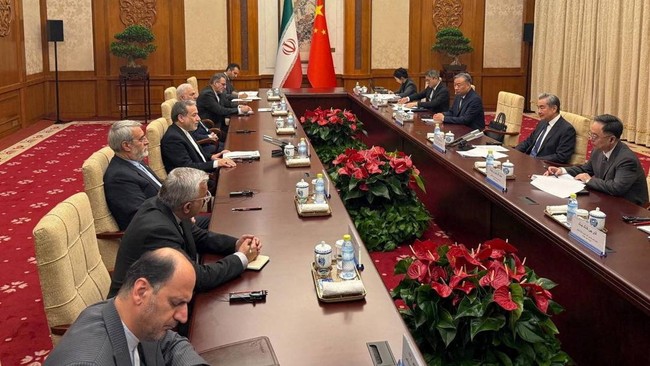 China Blak-blakan Warning Iran soal Perang dengan AS, Dunia Taruhannya