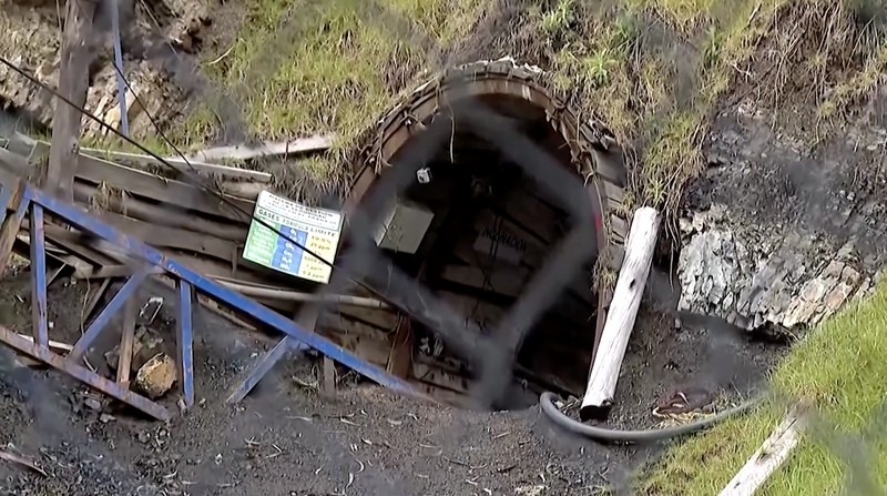 Ledakan terjadi di tambang batu bara La Ciscuda di provinsi Cundinamarca, menewaskan sembilan pekerja dan melukai enam lainnya. (Tangkapan Layar Video Reuters/RCN TV)