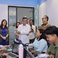 Menteri Ketenagakerjaan (Menaker) Yassierli saat meninjau pelaksanaan program pemagangan nasional di PT Yupi Indo Jelly Gum Tbk, Gunung Puteri, Bogor, Jawa Barat, Rabu (6/5/2026). (Dok. Kemnaker)