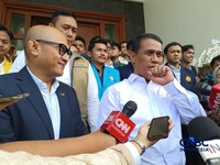 Menteri Pertanian/Kepala Bapanas, Amran Sulaiman menerima kunjungan 100 Badan Eksekutif Mahasiswa (BEM) dari seluruh Indonesia di kediaman pribadinya, Jakarta, Rabu (6/5/2026). (CNBC Indonesia/Martyasari Rizky)