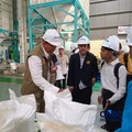 Perum Bulog mengundang mahasiswa yang tergabung dalam Badan Eksekutif Mahasiswa (BEM) se-Indonesia untuk meninjau langsung kondisi gudang beras di Kelapa Gading, Jakarta Utara, Rabu (6/5/2026). (CNBC Indonesia/Martyasari Rizky)