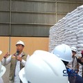 Perum Bulog mengundang mahasiswa yang tergabung dalam Badan Eksekutif Mahasiswa (BEM) se-Indonesia untuk meninjau langsung kondisi gudang beras di Kelapa Gading, Jakarta Utara, Rabu (6/5/2026). (CNBC Indonesia/Martyasari Rizky)