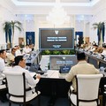 Presiden Prabowo Subianto memimpin Rapat Terbatas bersama jajaran Kabinet Merah Putih dan Komite Stabilitas Sistem Keuangan (KSSK) di Istana Merdeka, Jakarta, pada Selasa, 5 Mei 2026. (Instagram/Sekretariat.kabinet)