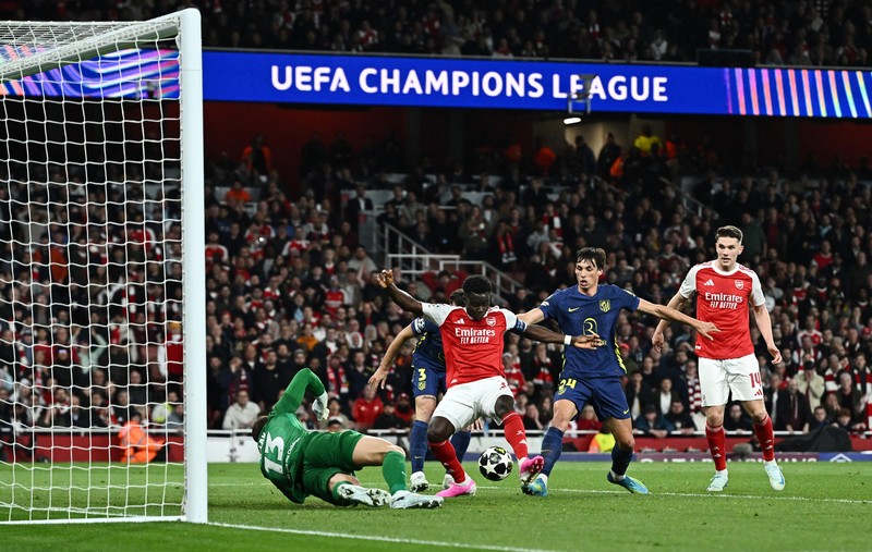 Soccer Football - UEFA Champions League - Semi Final - Second Leg - Arsenal v Atletico Madrid - Emirates Stadium, London, Britain - May 5, 2026
Arsenal fans display a tifo before the match REUTERS/Dylan Martinez     TPX IMAGES OF THE DAY