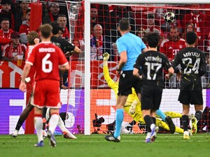 Bayern Vs PSG: Gol Kane Datang Terlambat