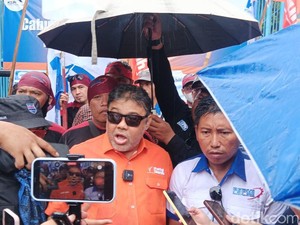 Pengusaha Plastik Klaim Tak Ada PHK, Buruh: Tunggu 3 Bulan Lagi
