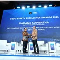 Dadang Supriatna Raih Outstanding Achievement In Free Nutritious Meals & Food Security Award