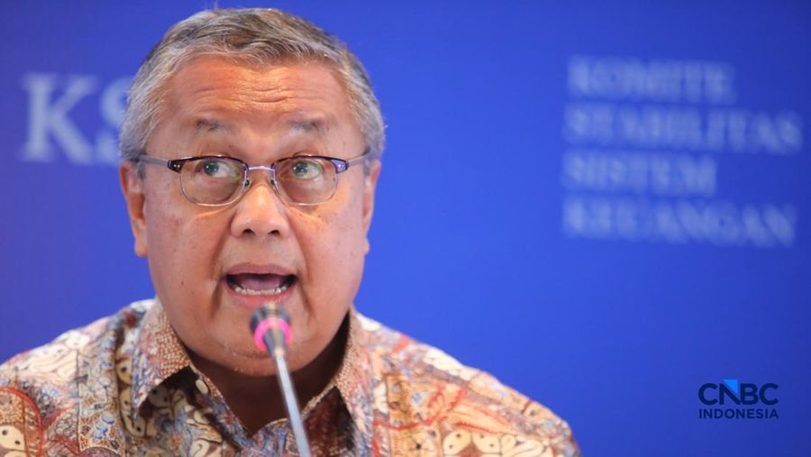 Gubernur Bank Indonesia, Perry Warjiyo menyampaikan pemaparan saat konferensi pers hasil rapat berkala KSSK tahun 2026 di Bank Indonesia, Jakarta, Kamis (7/5/2026). (CNBC Indonesia/Faisal Rahman)