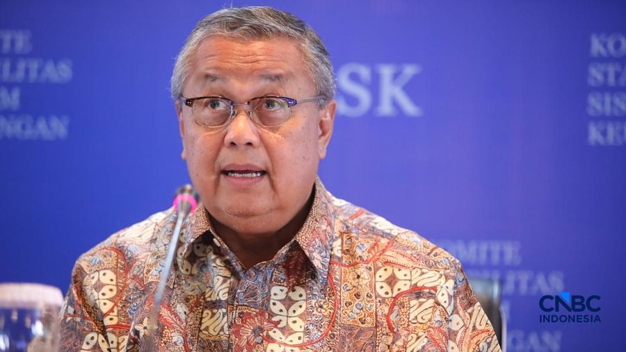 Gubernur Bank Indonesia, Perry Warjiyo menyampaikan pemaparan saat konferensi pers hasil rapat berkala KSSK tahun 2026 di Bank Indonesia, Jakarta, Kamis (7/5/2026). (CNBC Indonesia/Faisal Rahman)