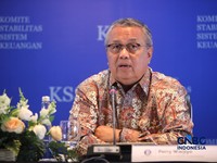 Gubernur Bank Indonesia, Perry Warjiyo menyampaikan pemaparan saat konferensi pers hasil rapat berkala KSSK tahun 2026 di Bank Indonesia, Jakarta, Kamis (7/5/2026). (CNBC Indonesia/Faisal Rahman)