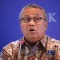 Gubernur Bank Indonesia, Perry Warjiyo menyampaikan pemaparan saat konferensi pers hasil rapat berkala KSSK tahun 2026 di Bank Indonesia, Jakarta, Kamis (7/5/2026). (CNBC Indonesia/Faisal Rahman)
