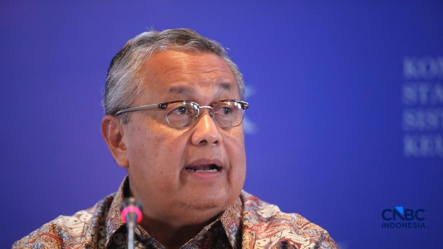 Gubernur Bank Indonesia, Perry Warjiyo menyampaikan pemaparan saat konferensi pers hasil rapat berkala KSSK tahun 2026 di Bank Indonesia, Jakarta, Kamis (7/5/2026). (CNBC Indonesia/Faisal Rahman)