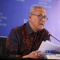 Ketua Dewan Komisioner Lembaga Penjamin Simpanan (LPS), Anggito Abimanyu menyampaikan pemaparan saat konferensi pers hasil rapat berkala KSSK tahun 2026 di Bank Indonesia, Jakarta, Kamis (7/5/2026). (CNBC Indonesia/Faisal Rahman)