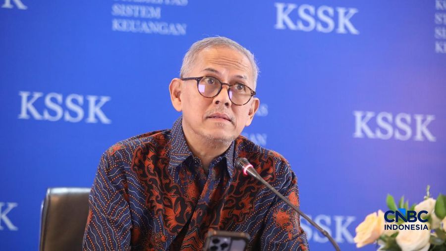 Ketua Dewan Komisioner Lembaga Penjamin Simpanan (LPS), Anggito Abimanyu menyampaikan pemaparan saat konferensi pers hasil rapat berkala KSSK tahun 2026 di Bank Indonesia, Jakarta, Kamis (7/5/2026). (CNBC Indonesia/Faisal Rahman)