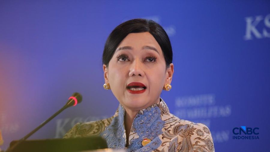 Ketua Dewan Komisioner OJK, Friderica Widyasari Dewi menyampaikan pemaparan saat konferensi pers hasil rapat berkala KSSK tahun 2026 di Bank Indonesia, Jakarta, Kamis (7/5/2026). (CNBC Indonesia/Faisal Rahman)