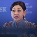 Ketua Dewan Komisioner OJK, Friderica Widyasari Dewi menyampaikan pemaparan saat konferensi pers hasil rapat berkala KSSK tahun 2026 di Bank Indonesia, Jakarta, Kamis (7/5/2026). (CNBC Indonesia/Faisal Rahman)