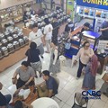 Kondisi Pasar Santa, Jakarta Selatan masih tampak ramai, setelah sempat dikabarkan sepi. (CNBC Indonesia/Chandra Dwi Pranata)