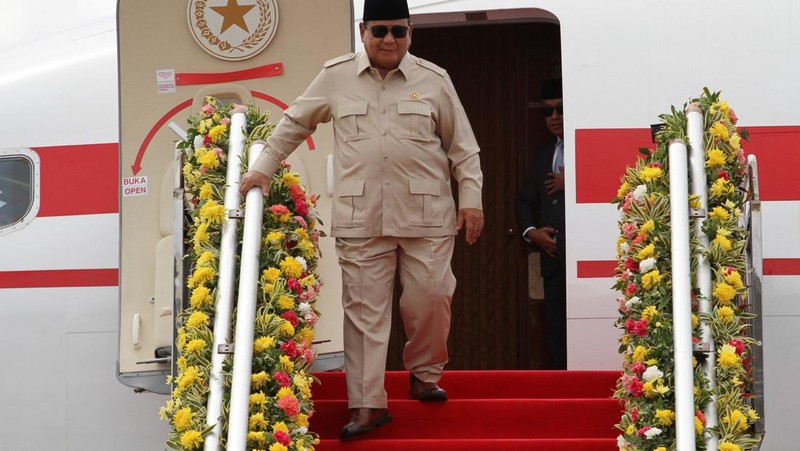 Presiden Indonesia Prabowo Subianto tiba menjelang KTT ASEAN ke-48 dan pertemuan terkait di Cebu, Filipina, 7 Mei 2026.