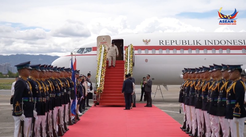 Presiden Prabowo Subianto tiba di Filipina Hadiri KTT ke-48 ASEAN. (Tangkapan Layar Video Facebook/Radio Television Malaca&ntilde;ang - RTVM﻿)