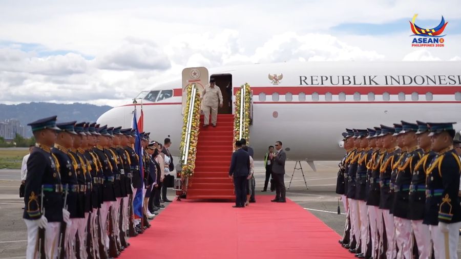Presiden Prabowo Subianto tiba di Filipina Hadiri KTT ke-48 ASEAN. (Tangkapan Layar Video Facebook/Radio Television Malacañang - RTVM﻿)