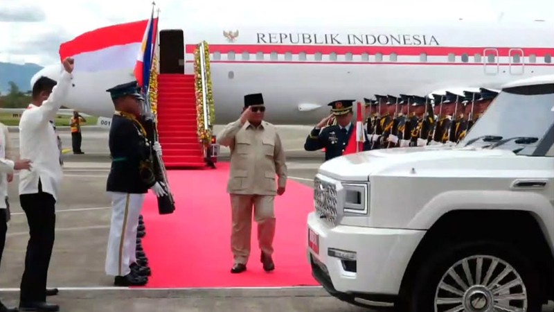 Presiden Prabowo Subianto tiba di Filipina Hadiri KTT ke-48 ASEAN. (Tangkapan Layar Video Facebook/Radio Television Malaca&ntilde;ang - RTVM﻿)